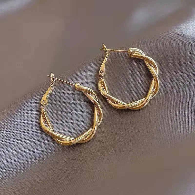 Brinco Argola em Espiral 18K